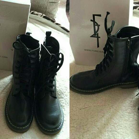 Forever 21 women's boots
