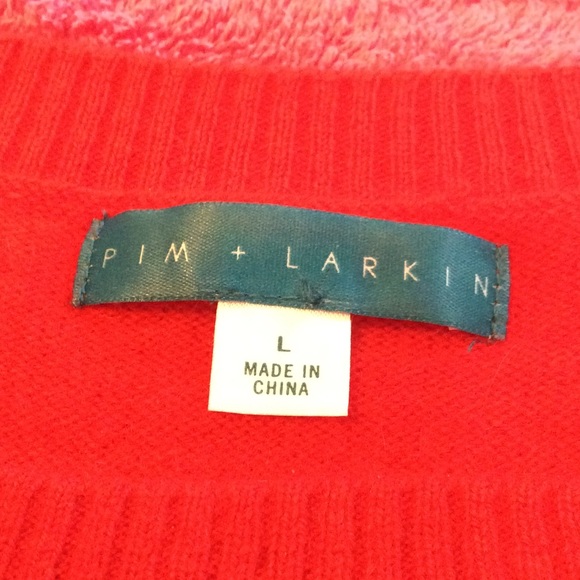 Red cashmere sweater. - Picture 2 of 2