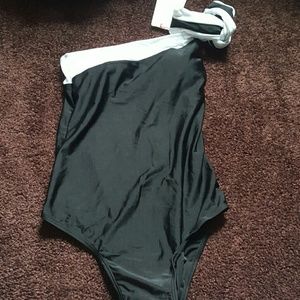 NWT One Shoulder Black & White Swimsuit