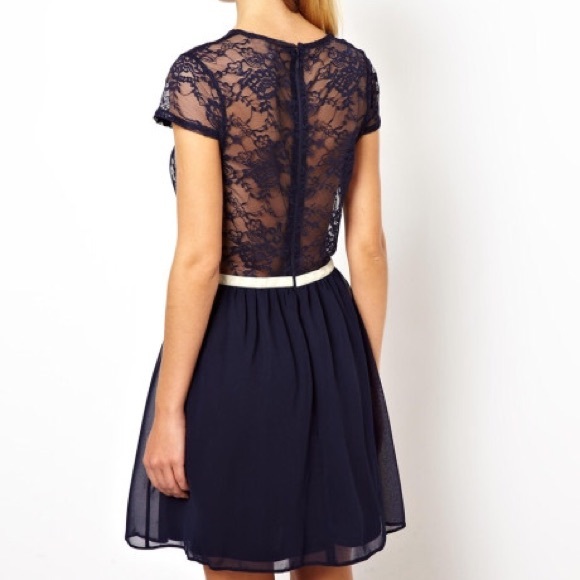 A S O S : Scallop Edge Skater Dress in Navy - Picture 3 of 4