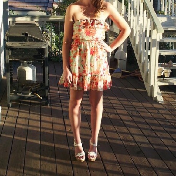 Floral Strapless Dress with Ruffles - Picture 3 of 3