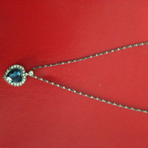 Silver and dark blue heart pendant necklace