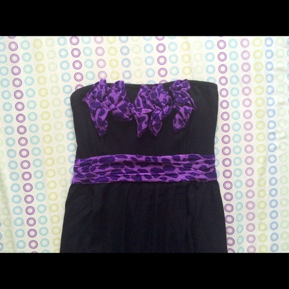 Cute black and purple dress. - Picture 2 of 4