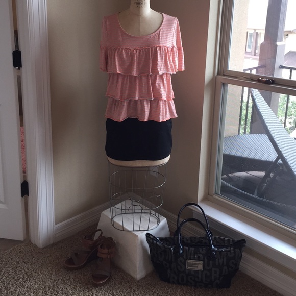 Anthropologie postcard short sleeve top size M 🎀