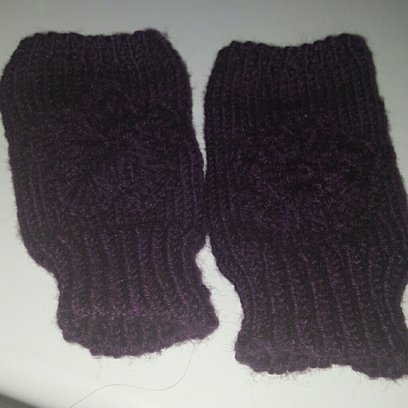 Purple fingerless mittens