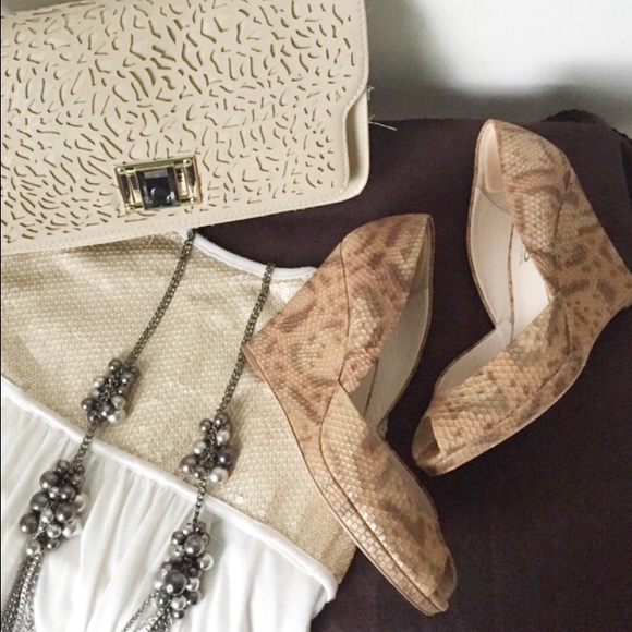 💥CLEARANCE💥MICHAEL KORS Peep Toe Wedges