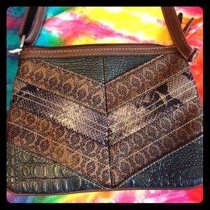 Cute leather handbag!