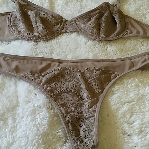 ***@alorabsndit***Mauve bra & panty set 34B/S