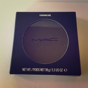 MAC Cosmetics Chromacake in Black Black