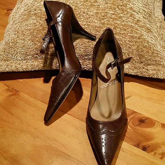 Tahari brown ankle strap heels
