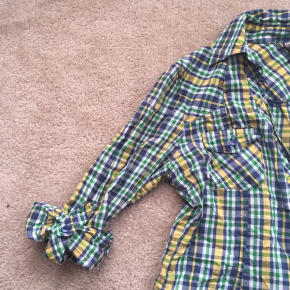 Plaid 3/4 sleeve button up - Picture 2 of 4