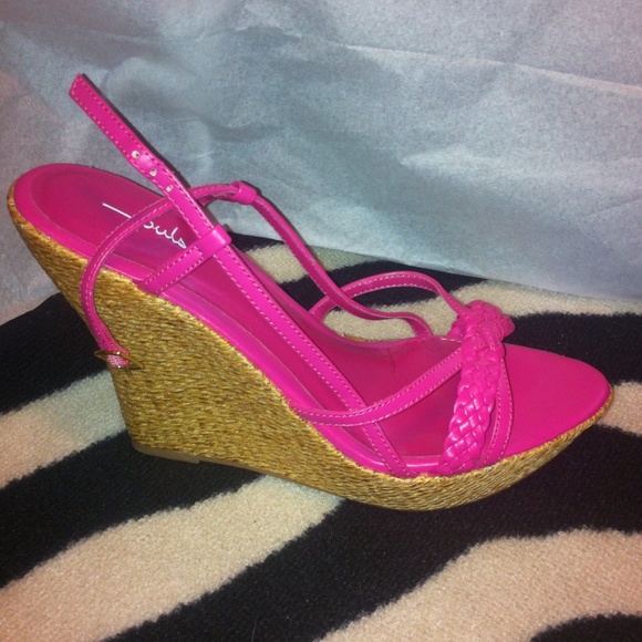 Strappy wedge nwt