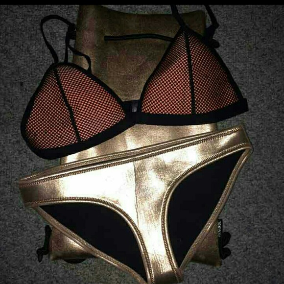 Authentic Billie Firefly triangl