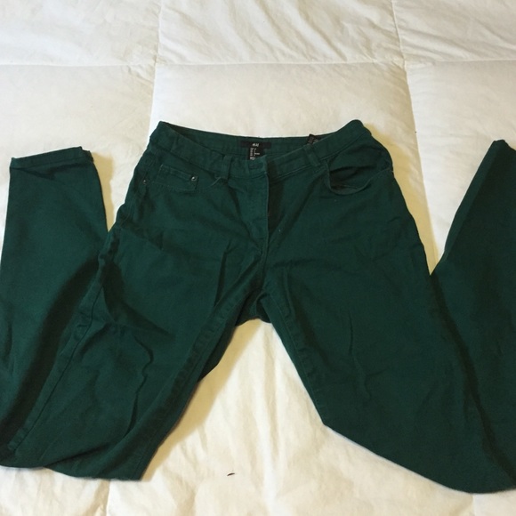 Pants color green
