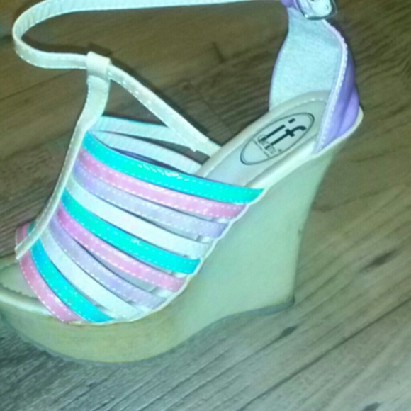 Colorful wedges