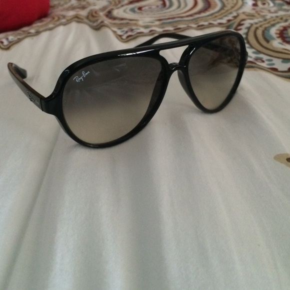 Ray Ban sunglasses in great condition and real