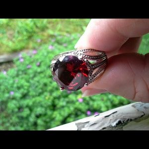 Premier Designs Crimson ring size 9