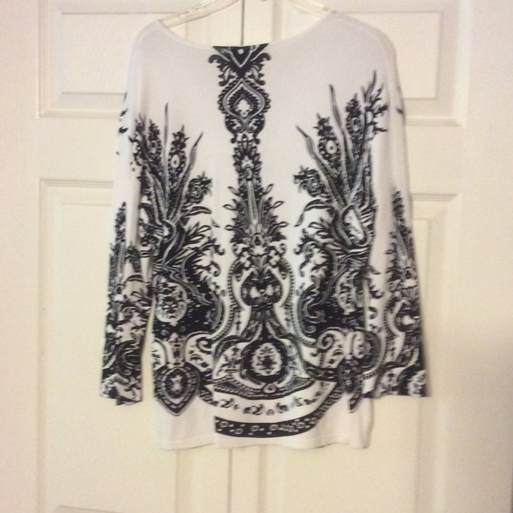 Top - Picture 2 of 2