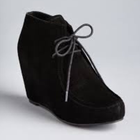 *FINAL PRICE CUT* Dolce Vita Wedge Booties