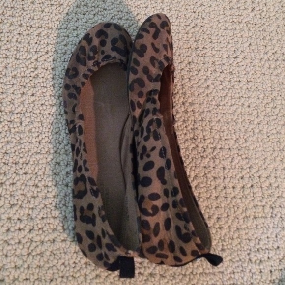 CHEETAH PRINT FLATS 🐆 - Picture 2 of 2