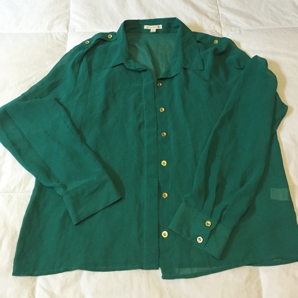 Shirt color green