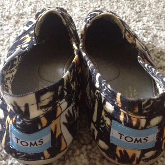 -SOLD Locally- COOL TOMS one for one 7.5W - Picture 3 of 4