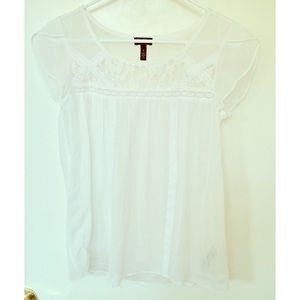 Jessica Simpson Short Sleeved White Lace Blouse