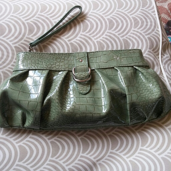 NWOT Small clutch with removable wrist strap