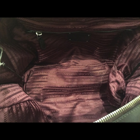 Prada - Picture 4 of 4