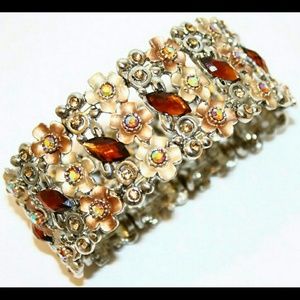 Premier Designs bracelet Floral Affair 7 in strech