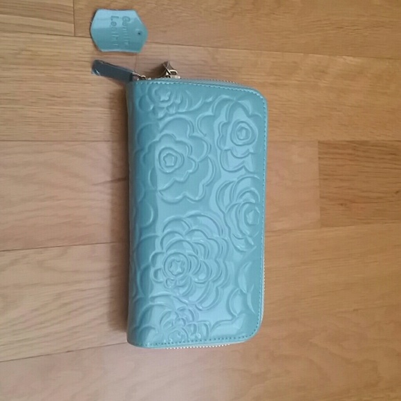 Wallet, light blue patent leather, new