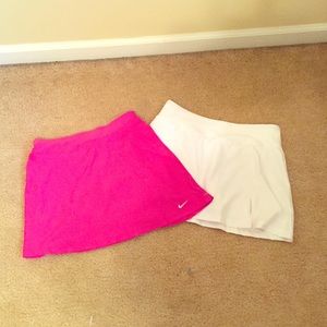 Lot of 2 tennis skorts, one Nike one Avia