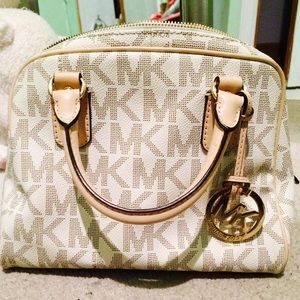 Michael Kors Tote/Satchel