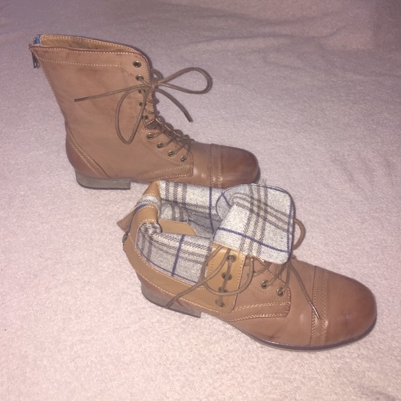 Light brown combat boots with plaid print