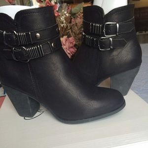 Ankle boots