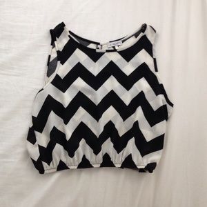 LA HEARTS chevron top