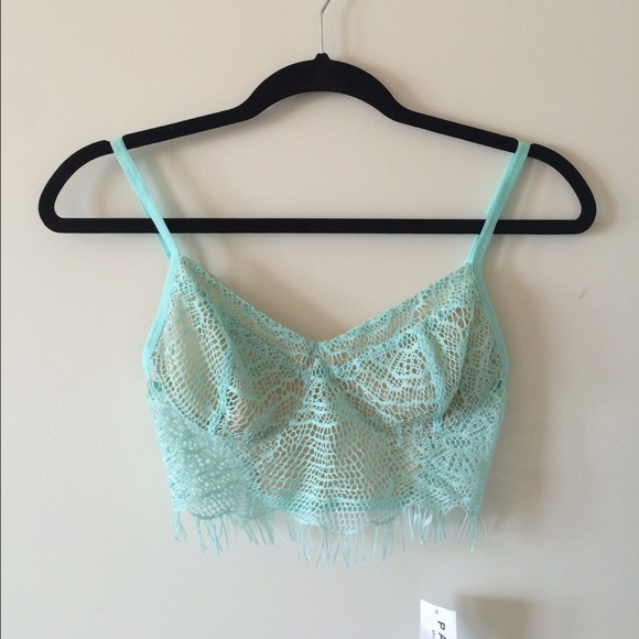 Bat your lashes for love and lemons