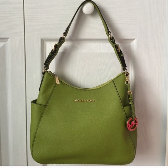 💯 Authentic Michael Kors Lime Handbag 👜