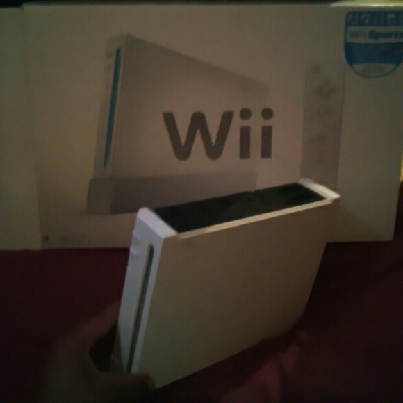 Wii Console - Picture 2 of 2