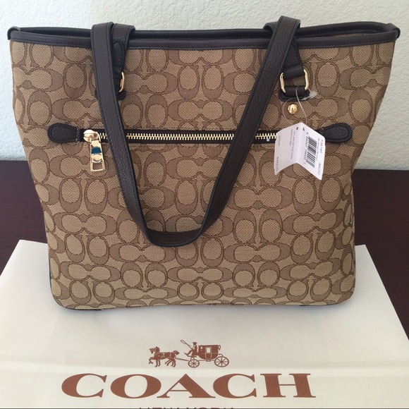 🚫SOLD🚫🎉HP🎉 Coach Signature Zip Top Tote NWT - Picture 2 of 4