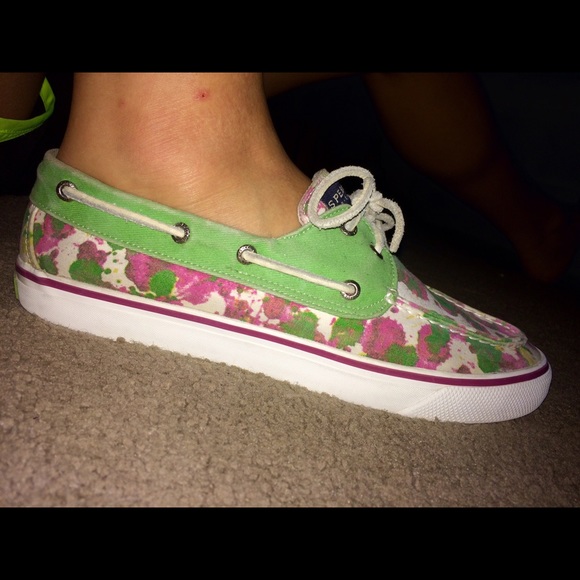 Green, pink, and yellow paint splatter Sperry - Picture 1 of 3