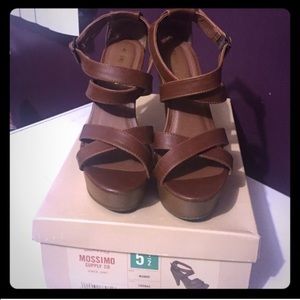 Wandy Wood Strappy Sandal