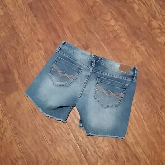 YMI size 5 - Picture 2 of 2