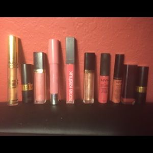 Lipgloss, lipstick, lip stain, lip-creme bundle!!!