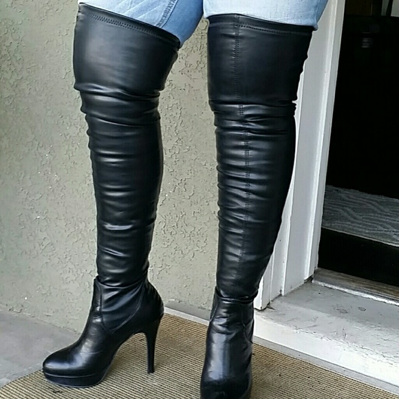 Boots - Picture 3 of 4