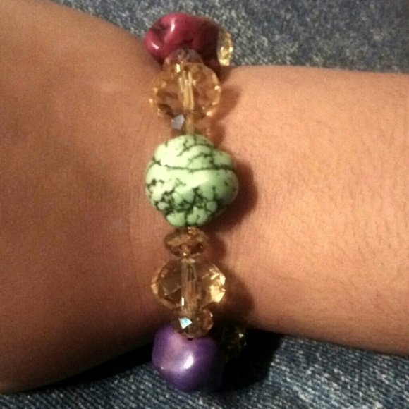 Multicolor jewelry set - Picture 3 of 3