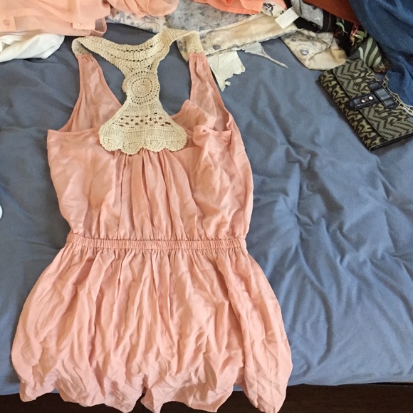 SOLD romper - Picture 2 of 2