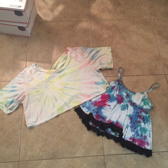 2 tye dye crops