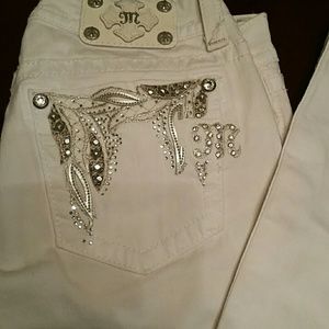 Brand new 29?33 miss me jeians lots of bling ,whit