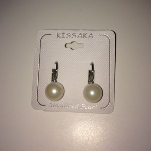 Brand new pearl earring by kissaka